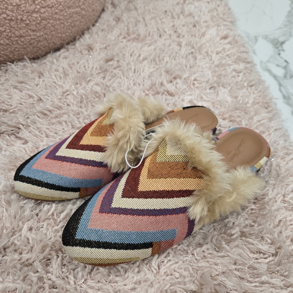 Universal Thread Multicolor Chevron Fur-Lined Mules
